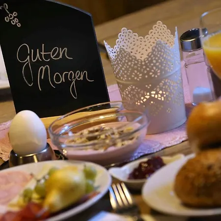 Holiday home Romantisches Torhaus Sommerhausen